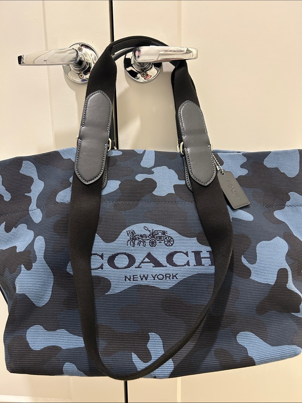Coach (NWT) Small Tour Tote Bag With Camo Print - Picture 11 of 15